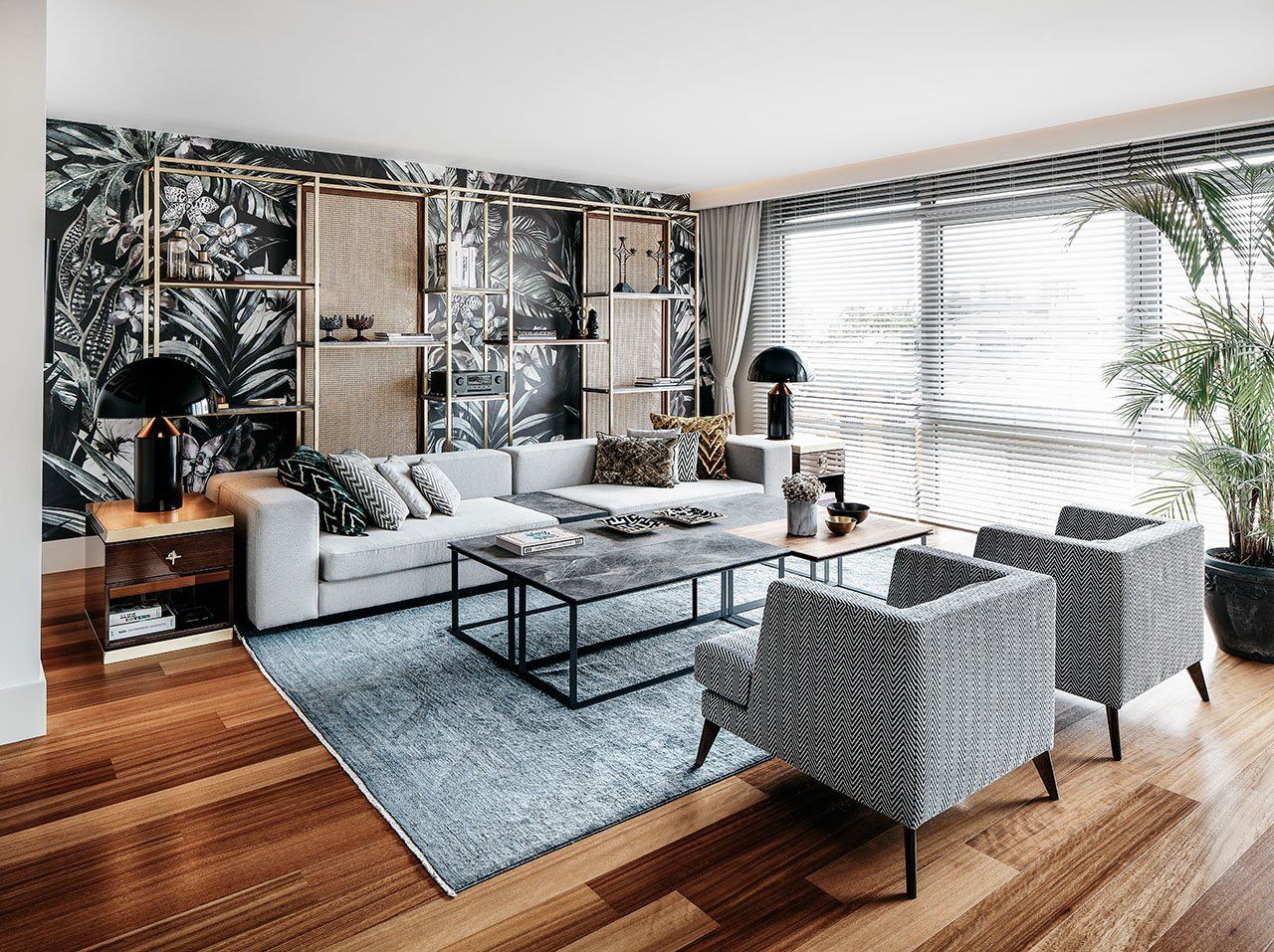 sala de estar con mesa de centro