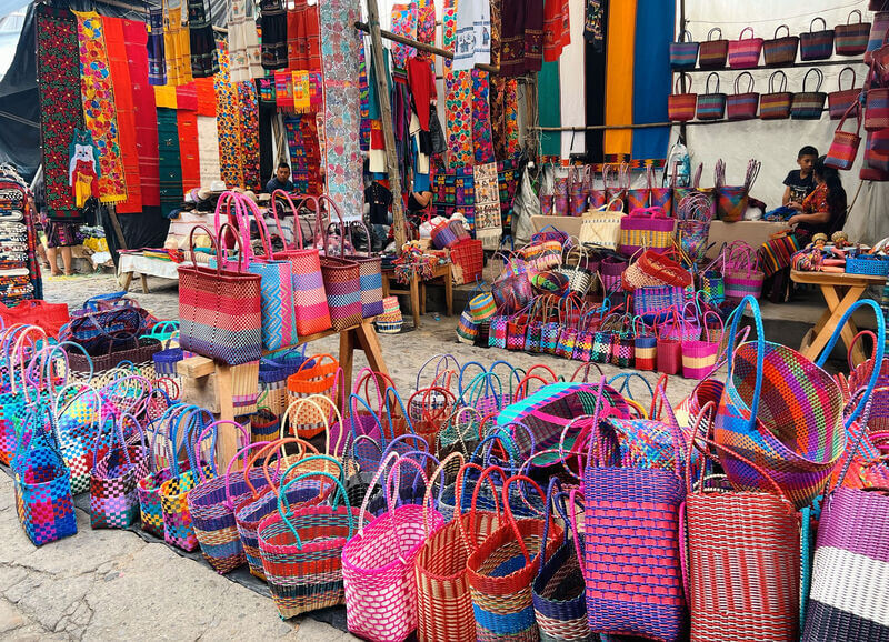 El Colorido Mercado de Chichicastenango El Colorido Mercado de Chichicastenango